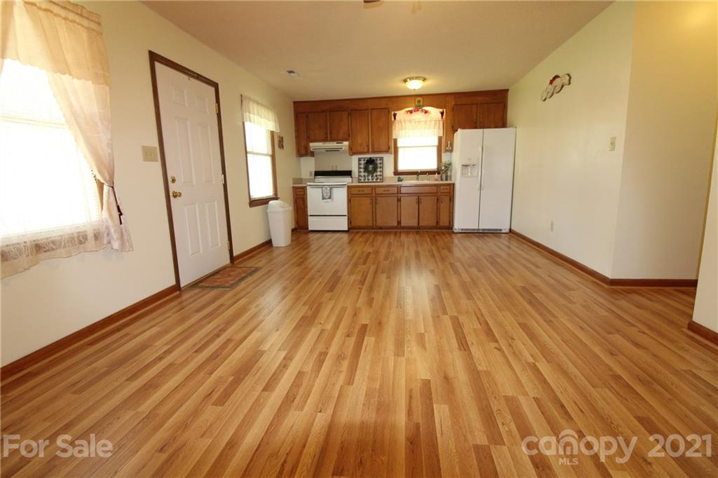 321 Waco Road Kings Mountain, NC 28086 - Photo 6 of 38 Gallery Image 6