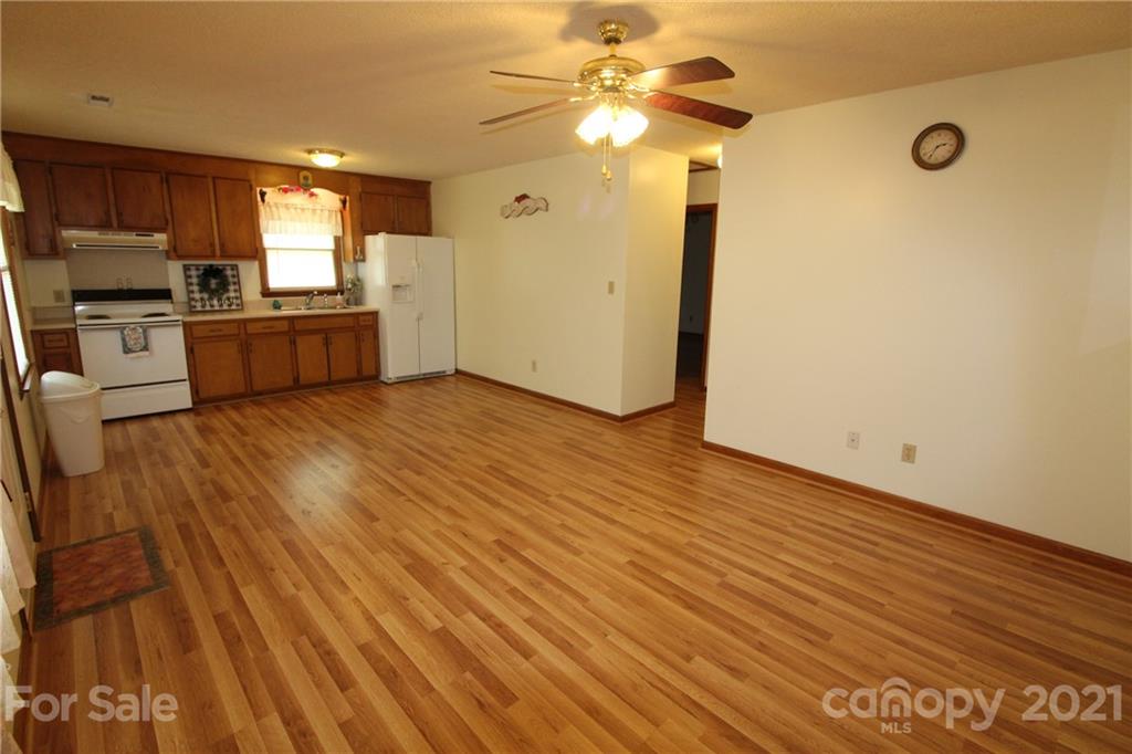 321 Waco Road Kings Mountain, NC 28086 - Photo 7 of 38 Gallery Image 7