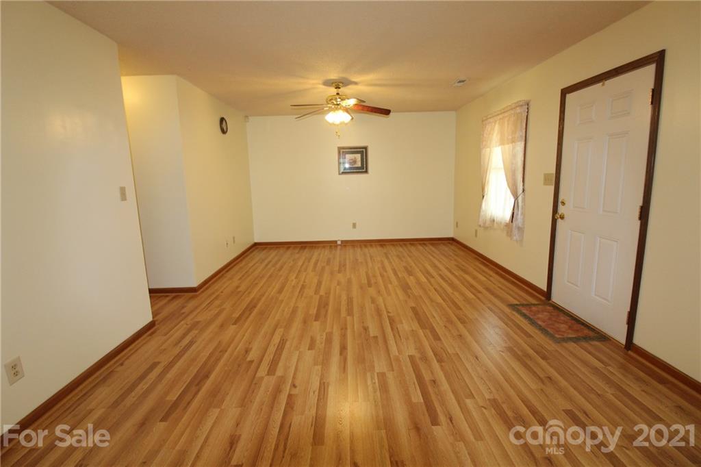 321 Waco Road Kings Mountain, NC 28086 - Photo 8 of 38 Gallery Image 8