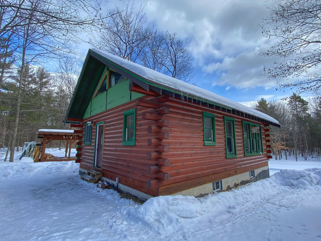 152 Giddings Road Peru, NY 12972 - Photo 3 of 33 Gallery Image 3