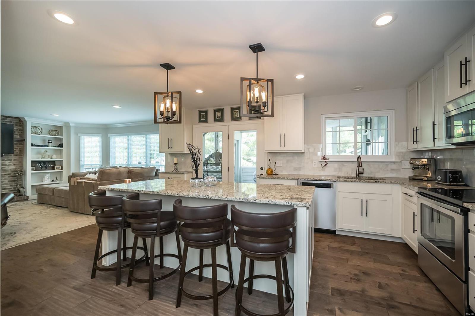 107 Starlight Ridge Court St. Charles, MO 63304 - Photo 6 of 44 Gallery Image 6