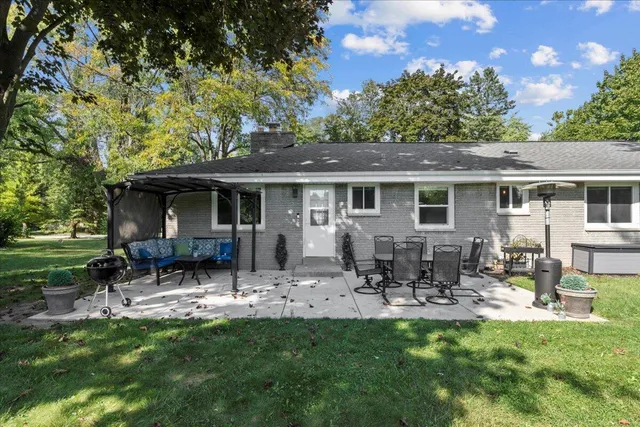 $389,000 | 6549 West Donges Lane, Brown Deer, WI 53223