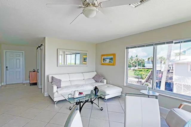 $3,150 | 3541 Northeast Ocean Boulevard, Unit 4, Stuart, FL 34996