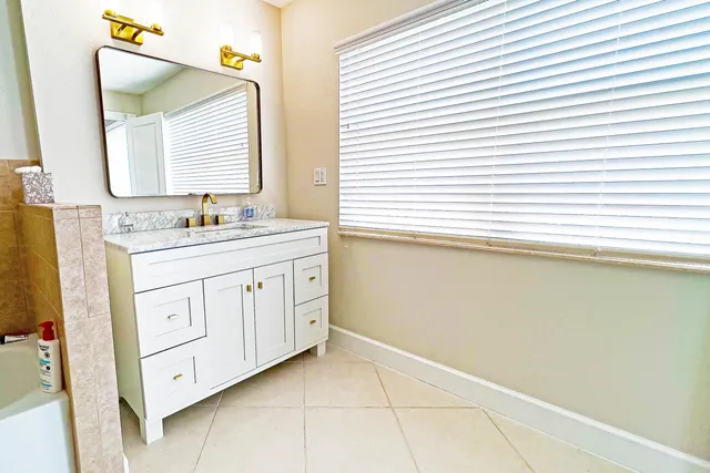 $3,150 | 3541 Northeast Ocean Boulevard, Unit 4, Stuart, FL 34996