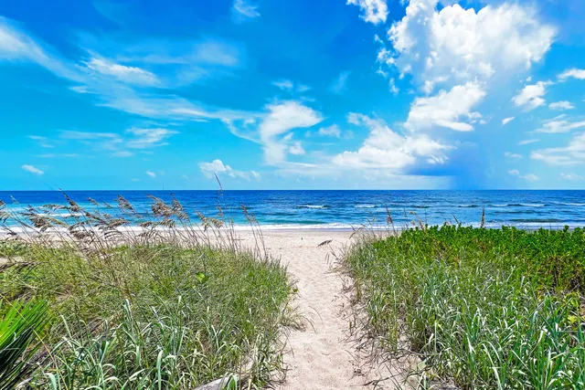 $3,150 | 3541 Northeast Ocean Boulevard, Unit 4, Stuart, FL 34996