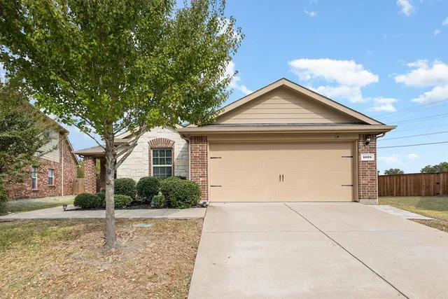 $290,000 | 1025 Bend Court, Forney, TX 75126