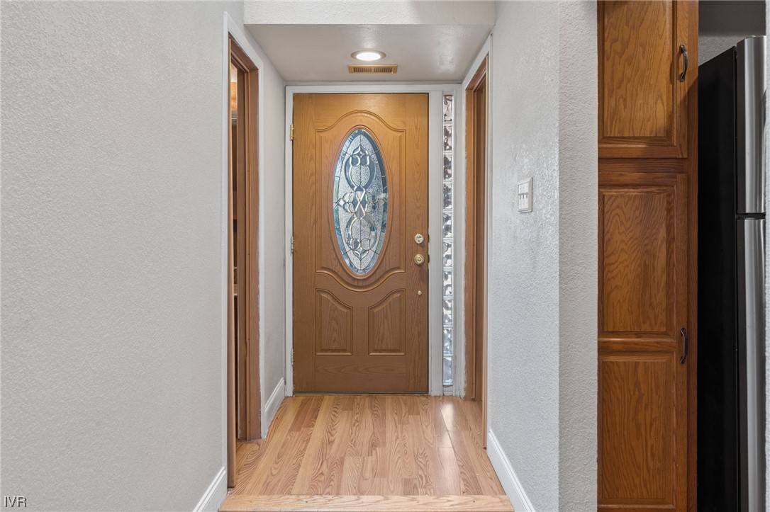4185 Baker Lane, Unit 4185 Reno, NV 89509 - Photo 14 of 30 a view of a hallway with entryway
