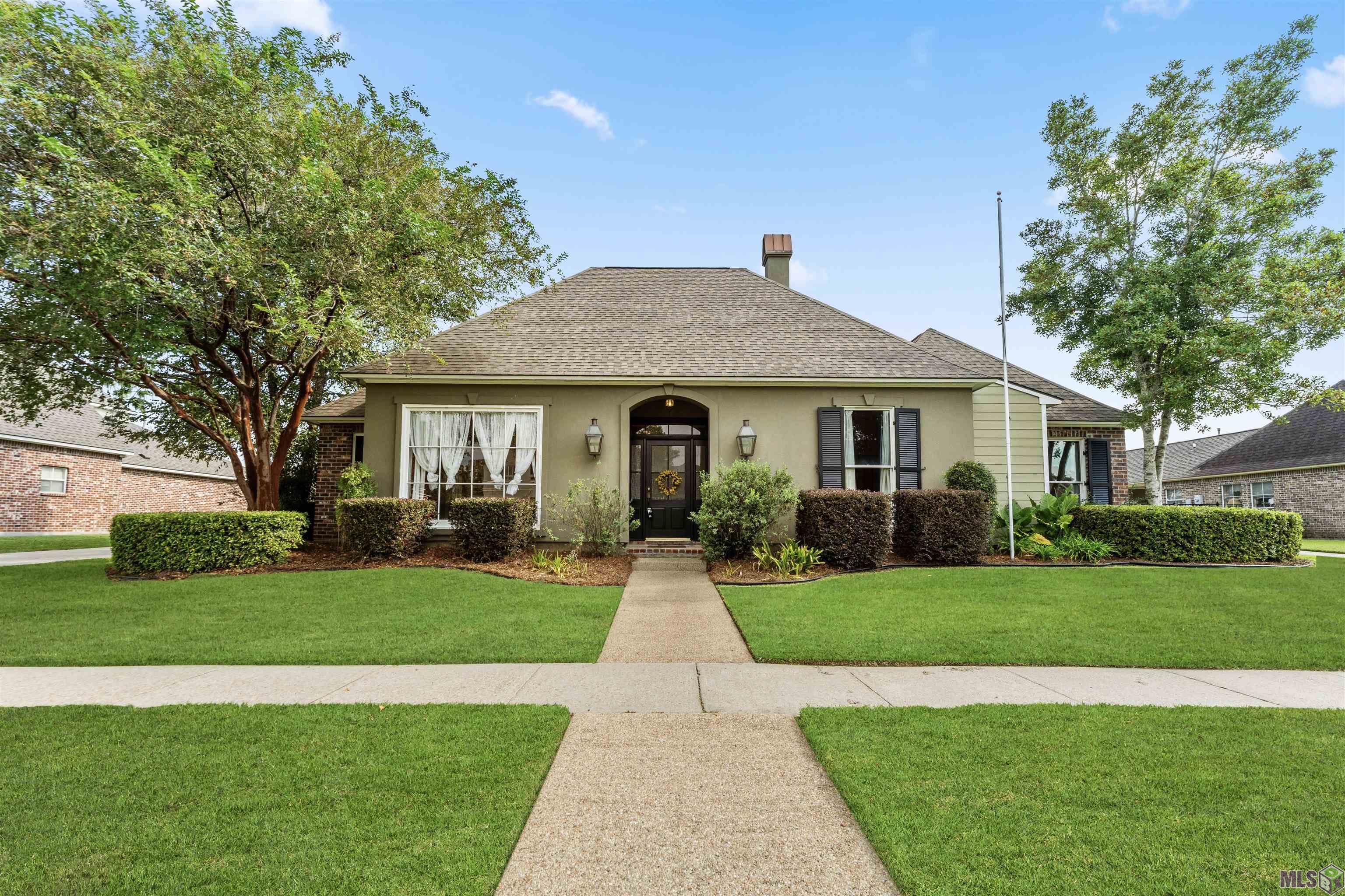 16831 Sunset Point Court St. George, LA 70816 - Photo 3 of 26