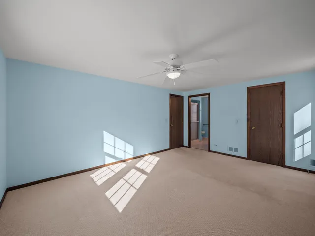 $749,000 | 3058 Knollwood Lane, Glenview, IL 60025