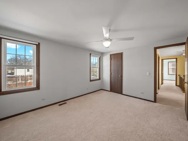 $749,000 | 3058 Knollwood Lane, Glenview, IL 60025