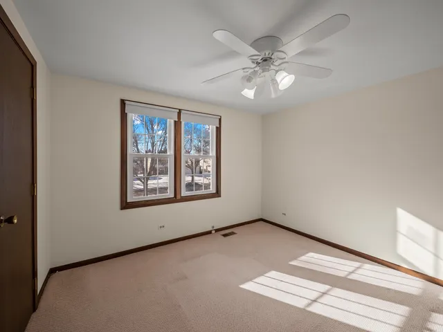 $749,000 | 3058 Knollwood Lane, Glenview, IL 60025