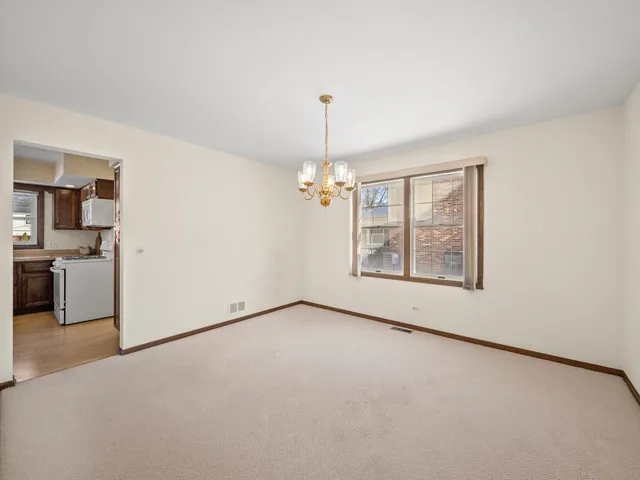 $749,000 | 3058 Knollwood Lane, Glenview, IL 60025