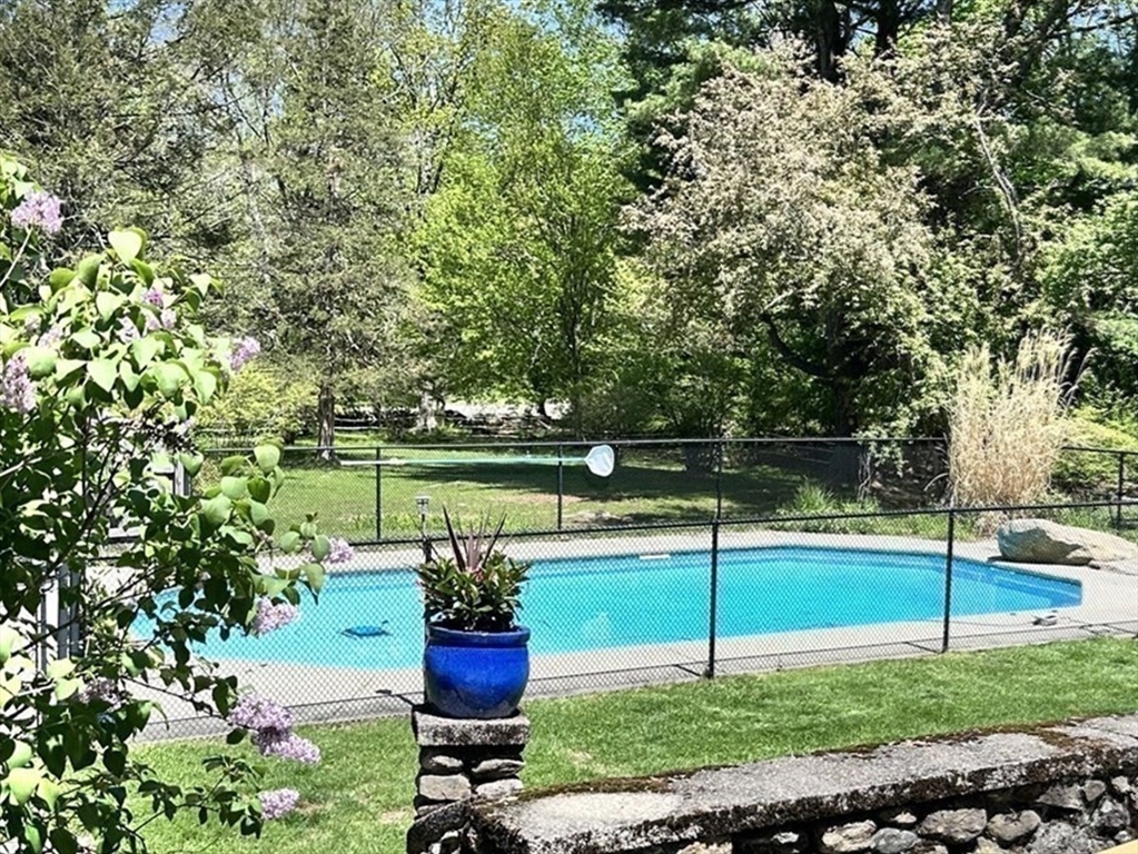 5 Putnam Hill Road Sutton, MA 01590 - Photo 26 of 42