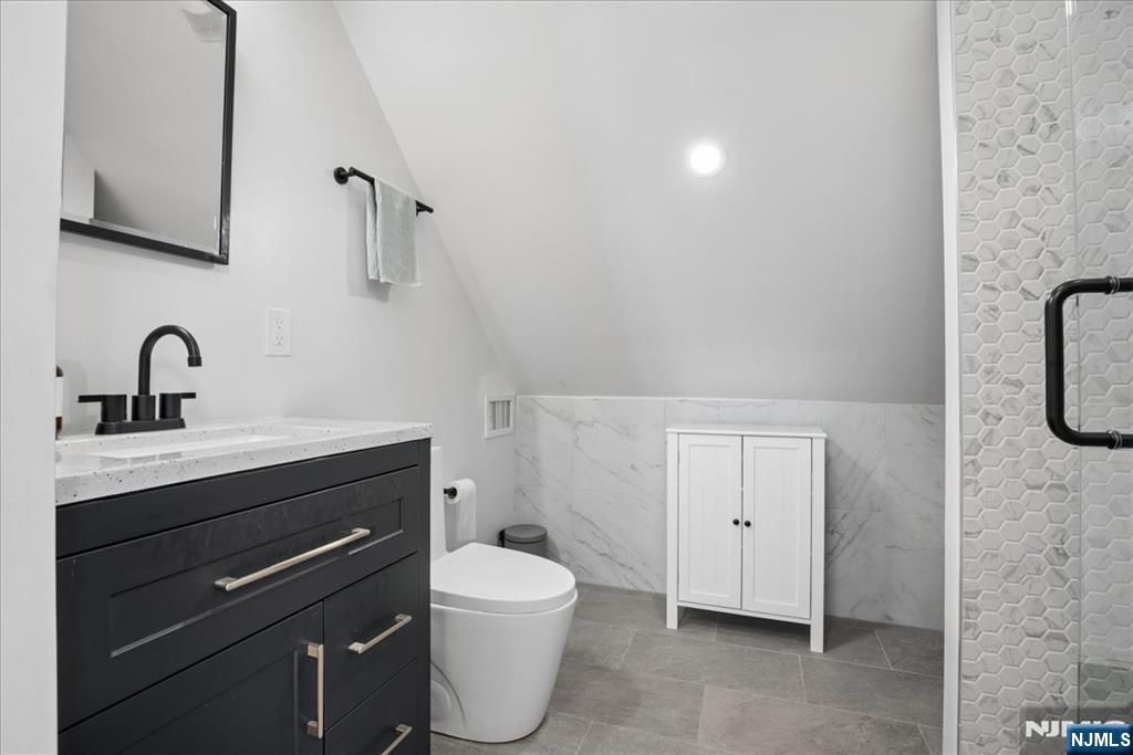 277 Grove Street East Rutherford, NJ 07073 - Photo 18 of 32
