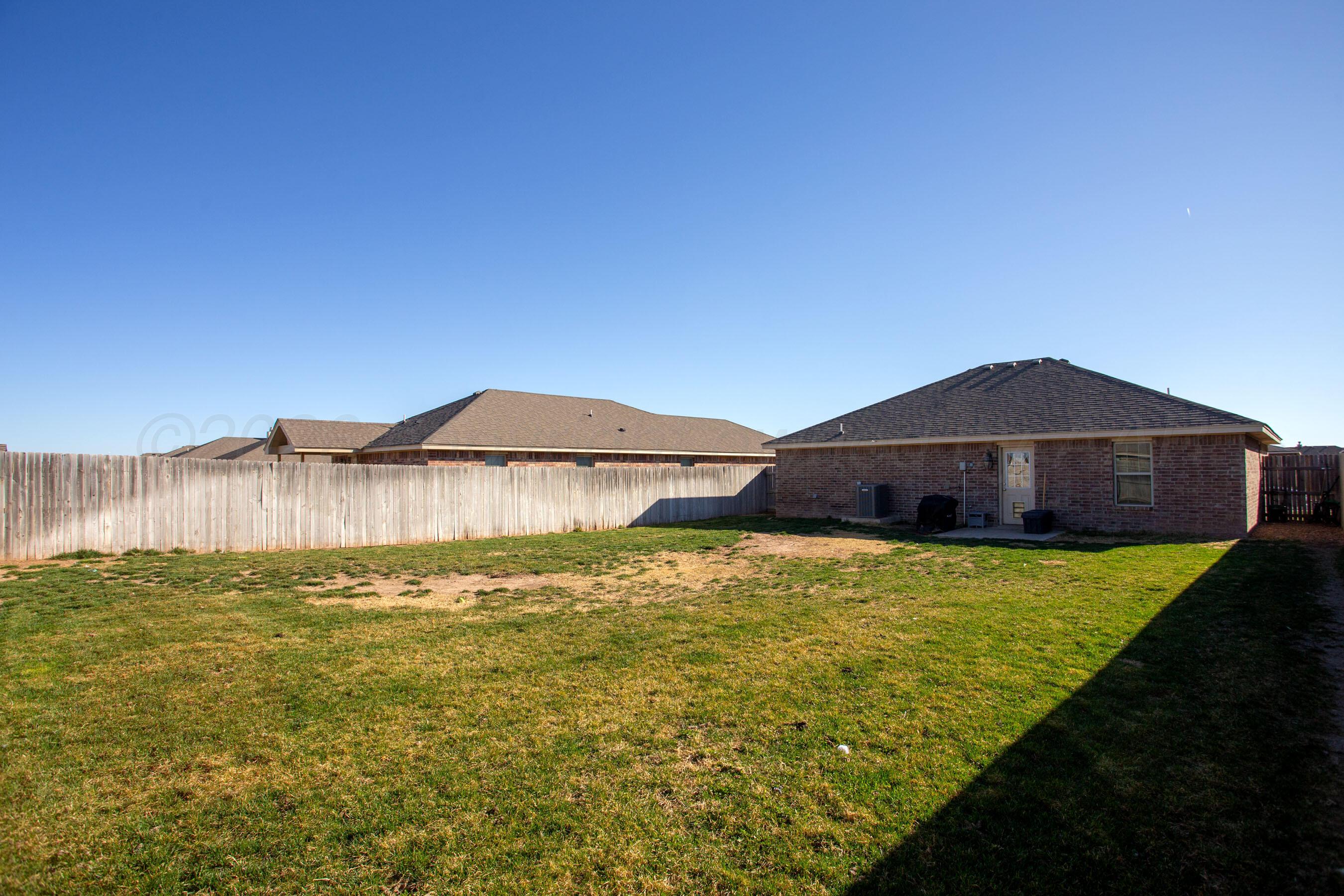 4812 Gloster Street Amarillo, TX 79118 - Photo 14 of 16 a view of a large garden with an outdoor space