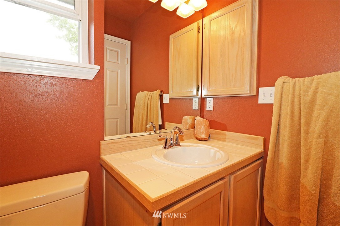 23111 15th Avenue Southeast, Unit E2 Bothell, WA 98021 - Photo 14 of 22