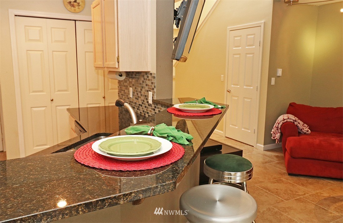 23111 15th Avenue Southeast, Unit E2 Bothell, WA 98021 - Photo 5 of 22