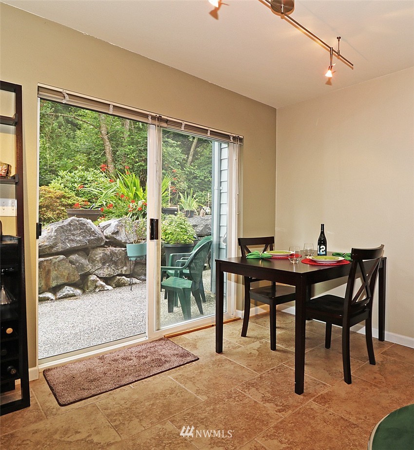 23111 15th Avenue Southeast, Unit E2 Bothell, WA 98021 - Photo 8 of 22