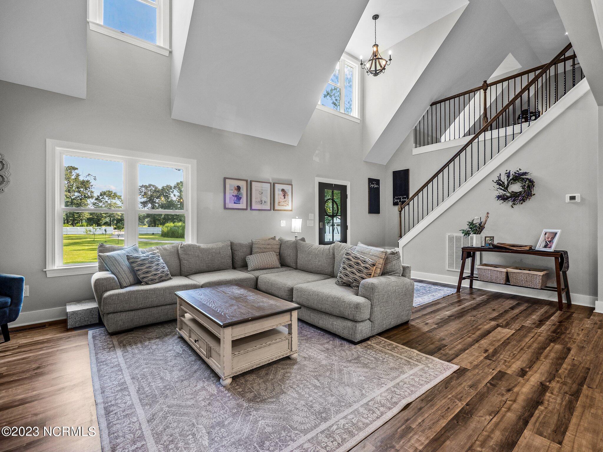 1195 Belgrade-Swansboro Road Hubert, NC 28539 - Photo 4 of 38 Living Room