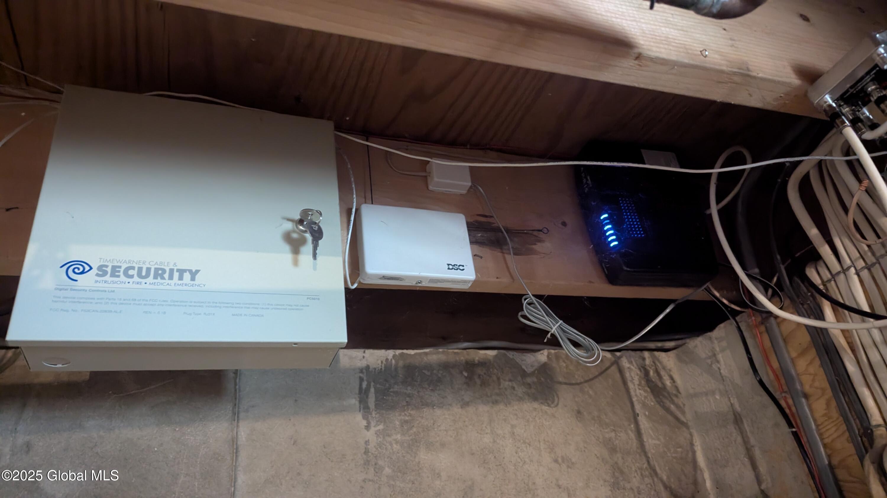 2368 Troy-Schenectady Road Niskayuna, NY 12309 - Photo 46 of 48 PXL_20250703_185254113