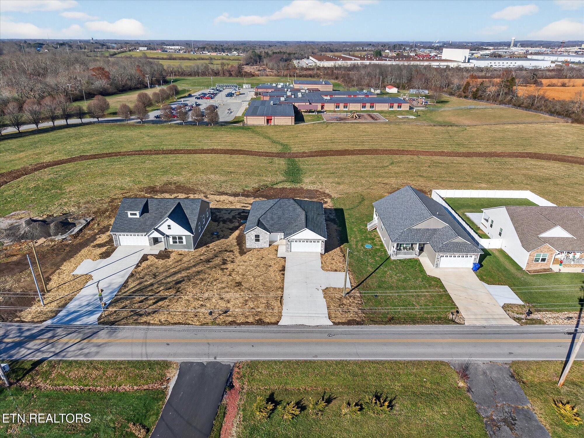 1311 Cook Road Crossville, TN 38555 - Photo 30 of 32 Gallery Image 30