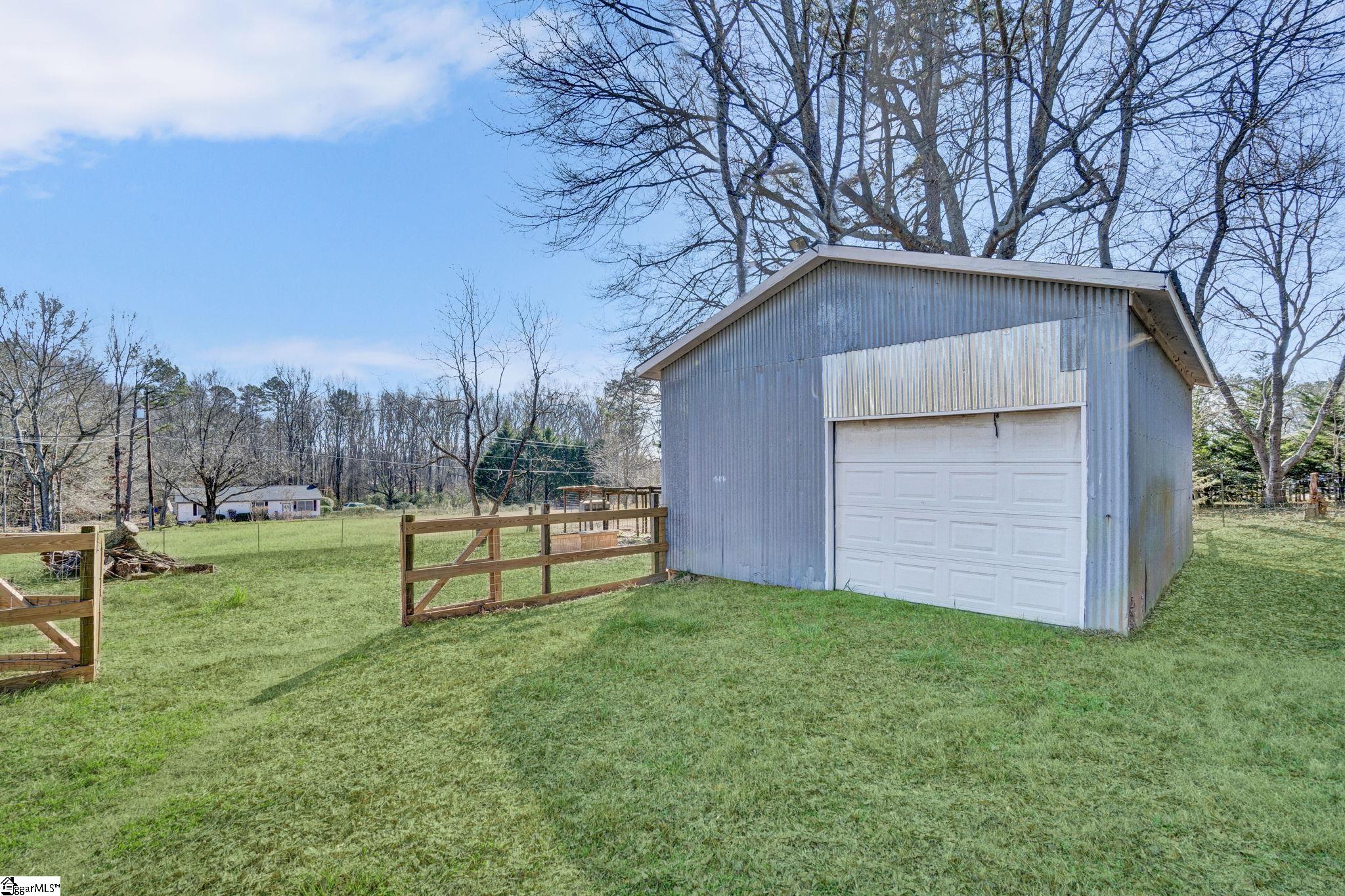 2308 East Georgia Road Simpsonville, SC 29681 - Photo 5 of 41
