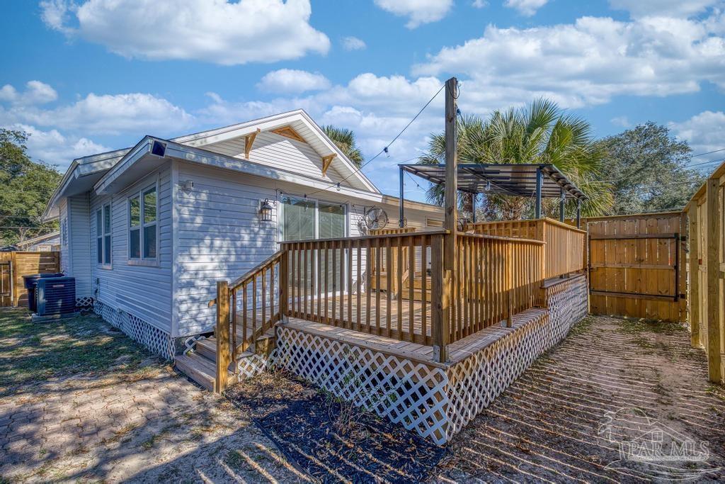 1015 East Brainerd Street Pensacola, FL 32503 - Photo 53 of 69