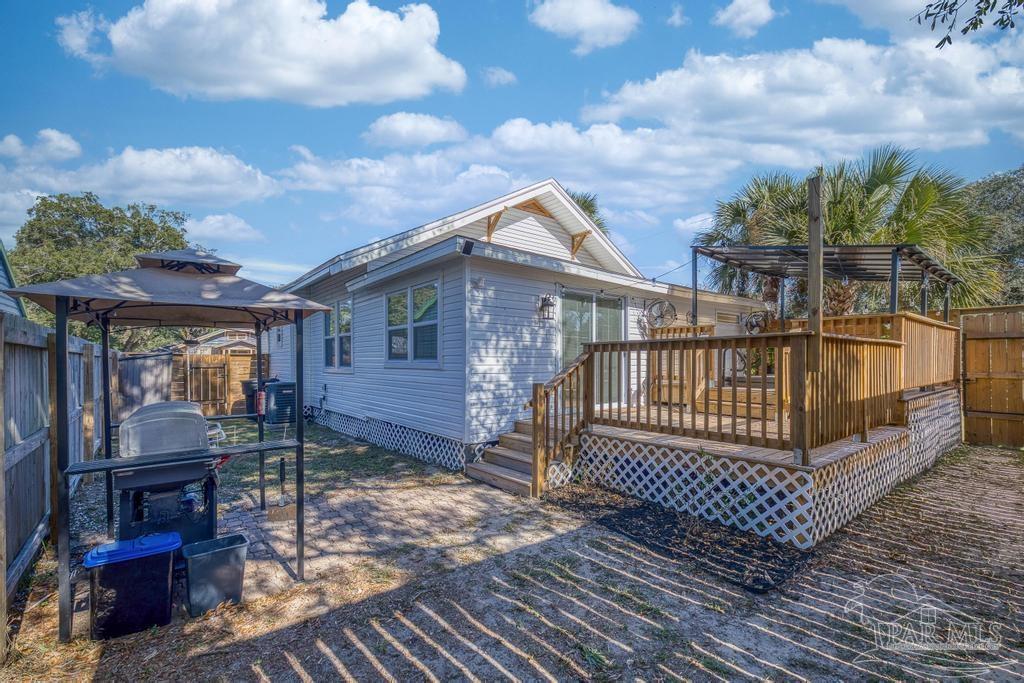 1015 East Brainerd Street Pensacola, FL 32503 - Photo 54 of 69