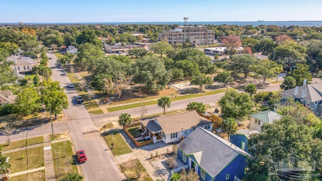 1015 East Brainerd Street Pensacola, FL 32503 - Photo 8 of 69