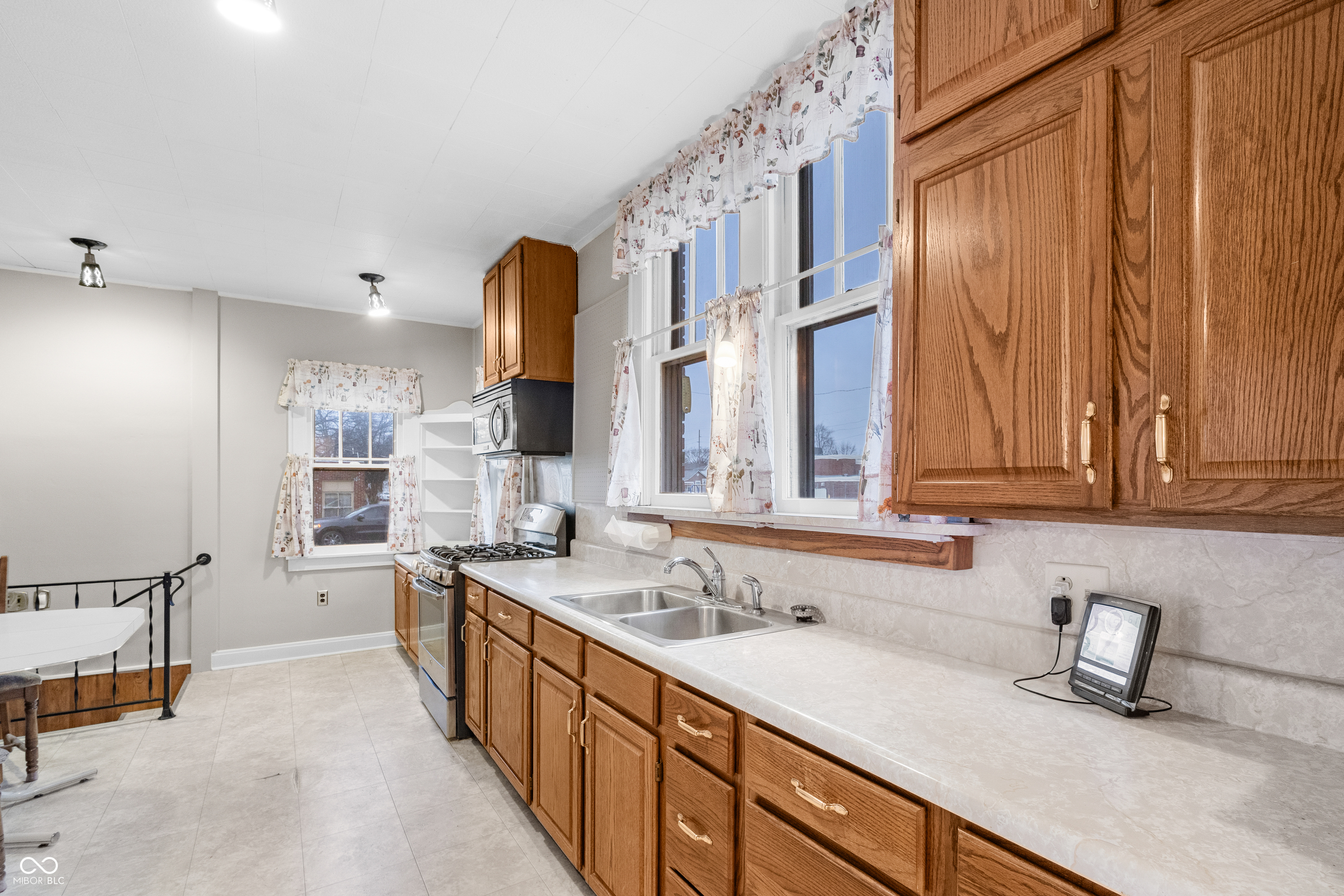 1132 Chestnut Street Columbus, IN 47201 - Photo 6 of 22