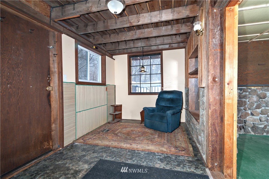 9241 Manastash Road Ellensburg, WA 98926 - Photo 4 of 24 Gallery Image 4