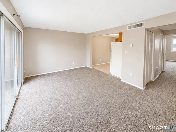 $1,400 | 210 Towne House Road, Unit 210, Hamden, CT 06514