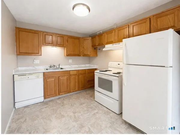 $1,400 | 210 Towne House Road, Unit 210, Hamden, CT 06514