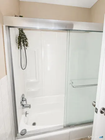 $1,400 | 210 Towne House Road, Unit 210, Hamden, CT 06514