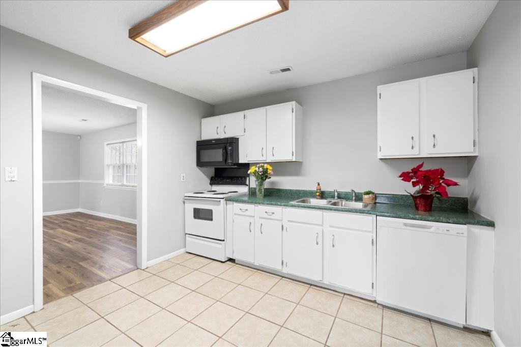 541 Hunts Bridge Road Easley, SC 29640 - Photo 5 of 39 Gallery Image 5