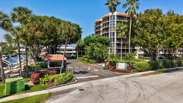 $4,800 | 859 Jeffery Street, Unit 7030, Boca Raton, FL 33487