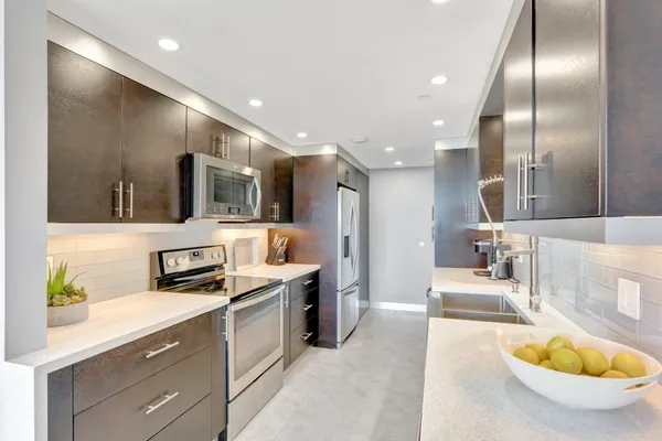 $4,800 | 859 Jeffery Street, Unit 7030, Boca Raton, FL 33487