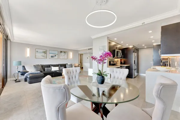 $4,800 | 859 Jeffery Street, Unit 7030, Boca Raton, FL 33487