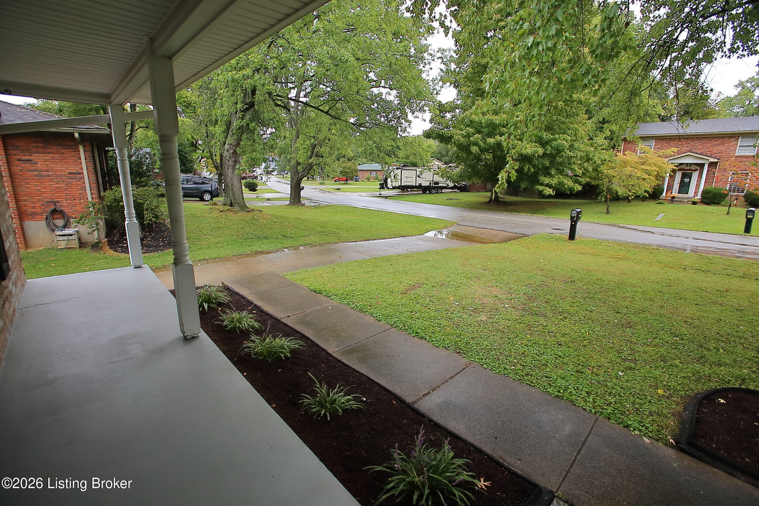 3509 Locklee Road Louisville, KY 40214 - Photo 5 of 53 Front Porch