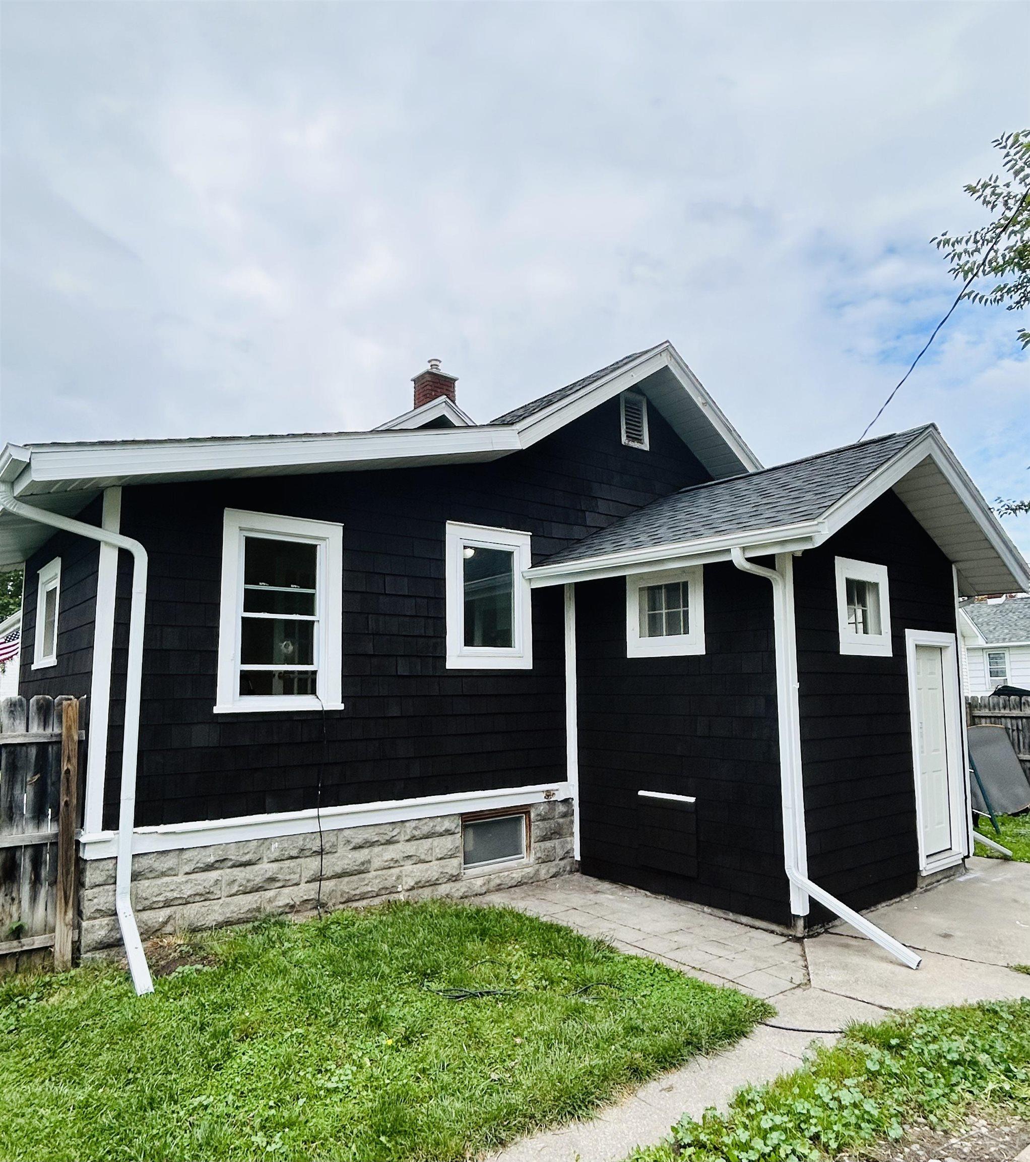 709 Stanton Street Bay City, MI 48708 - Photo 36 of 38 50123584-36.JPG