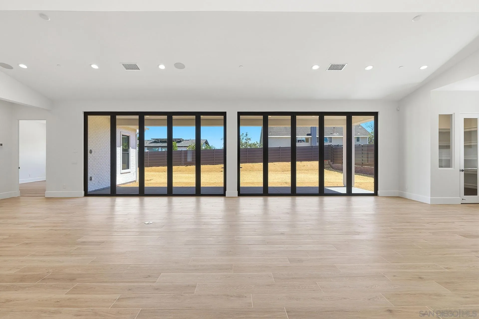 425 Bell Rnch Road Solana Beach, CA 92075 - Photo 10 of 31 Gallery Image 10