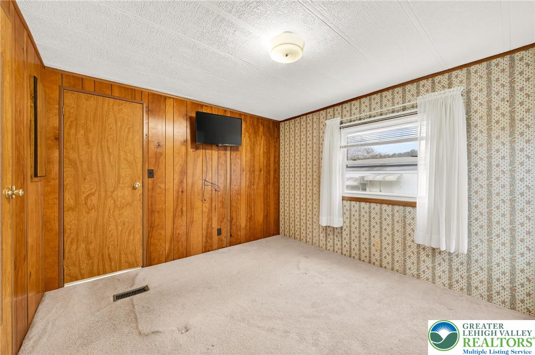 12 Revolutionary Road Mount Bethel, PA 18343 - Photo 24 of 53 a view of entryway with stairs