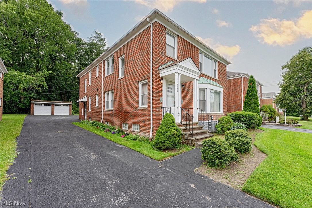 14286 Cedar Road Cleveland, OH 44121 - Photo 2 of 31