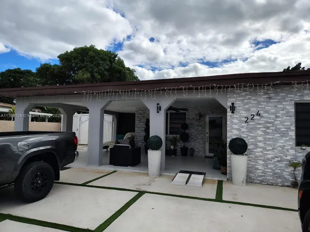 $950,000 | 224 East 42nd Street, Hialeah, FL 33013