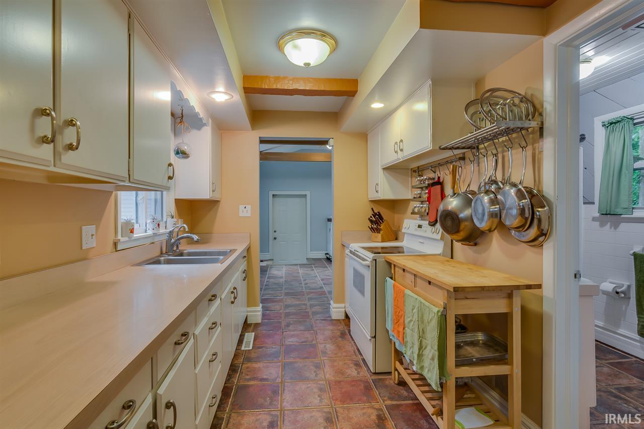 17500 Inwood Road South Bend, IN 46614 - Photo 9 of 28 Gallery Image 9