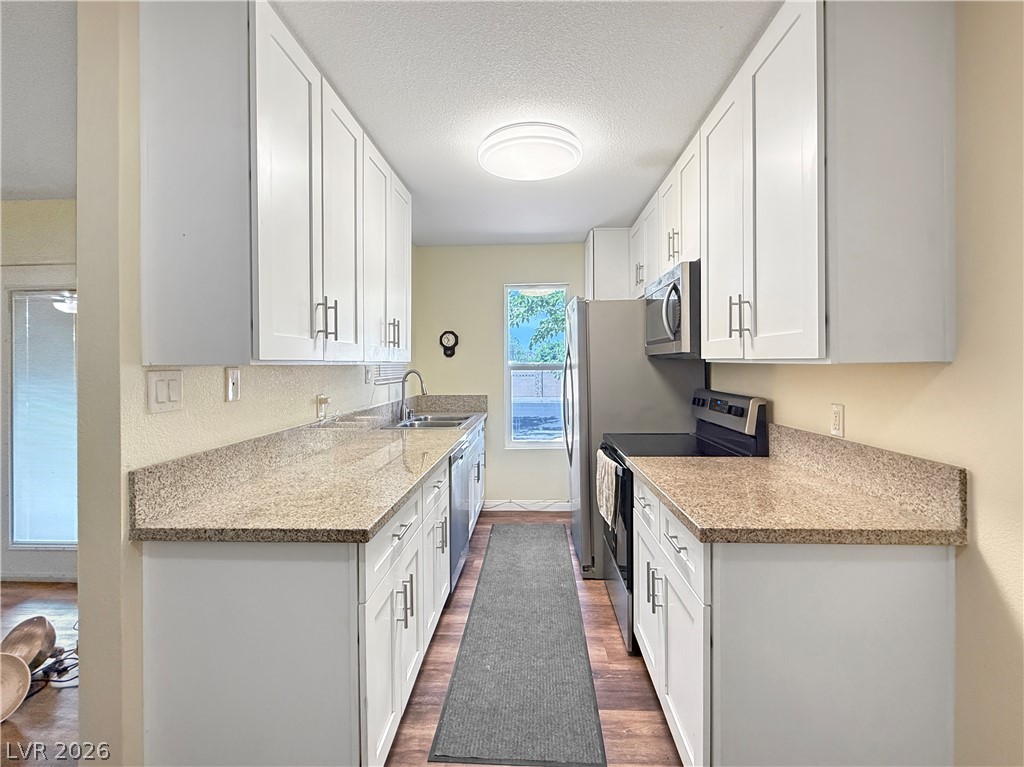 870 B, Unit 604 Boulder City, NV 89005 - Photo 1 of 11 Kitchen