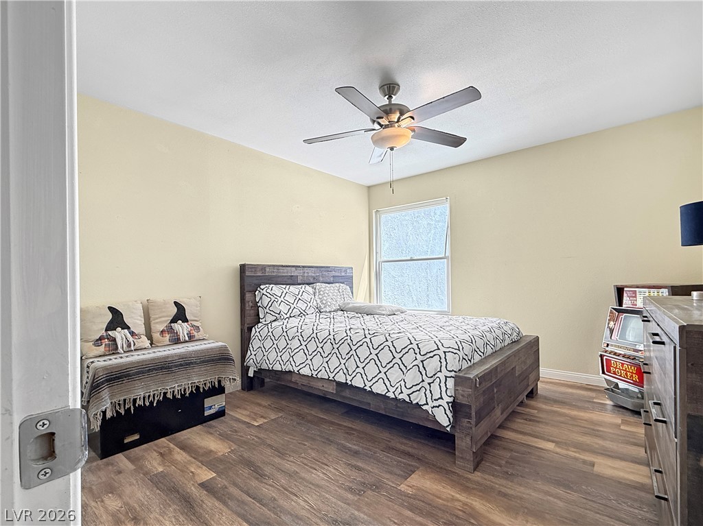 870 B, Unit 604 Boulder City, NV 89005 - Photo 3 of 11 Primary Bedroom