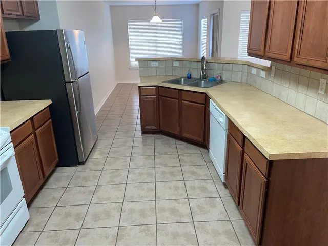 $2,300 | 538 Moore Boulevard, Covington, LA 70433