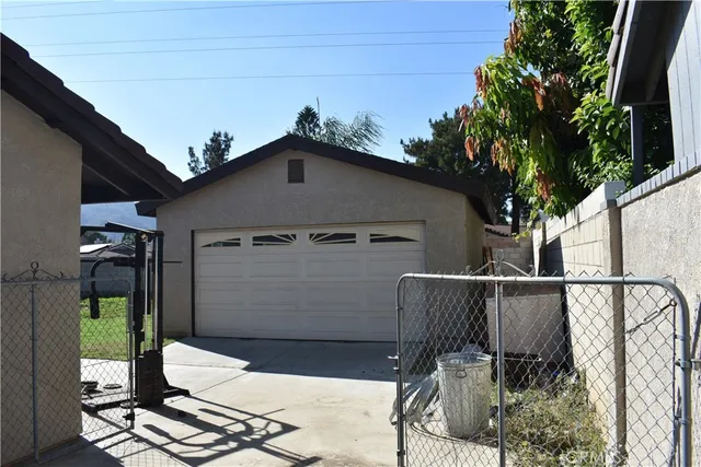 $3,600 | 2831 Donner Way, Jurupa Valley, CA 92509