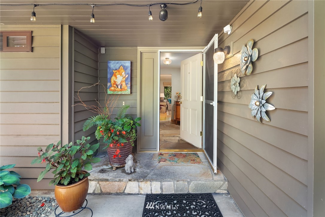 12510 Southeast 100th Street Renton, WA 98056 - Photo 2 of 21